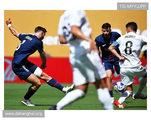 轻松下载安装斗球体育苹果版本，随时随地掌握全球足球比赛最新动态